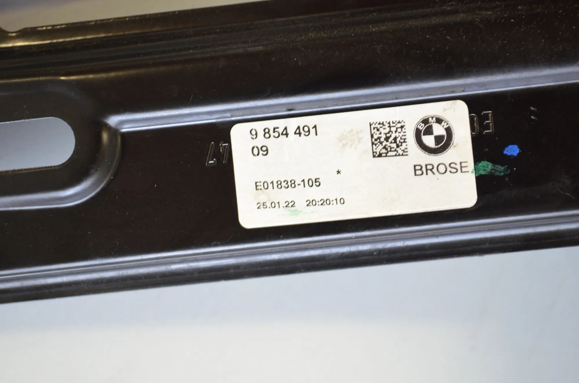 Front Left Door Window Regulator – OEM 9854491 · BMW i4 (G26) BMW i4 (G26) eDrive40 2023 – 4