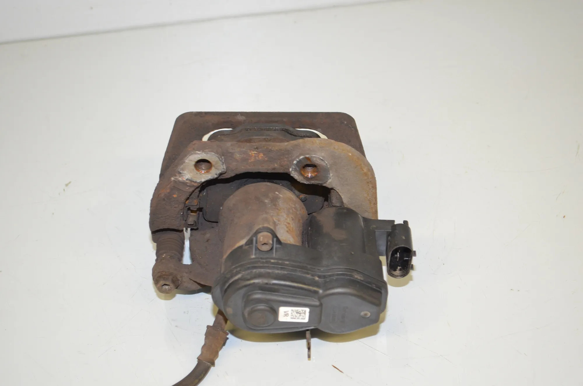 Rear Right Brake Caliper – OEM 6793048 · BMW 5 Touring (F11) 530 d 2012 – 4