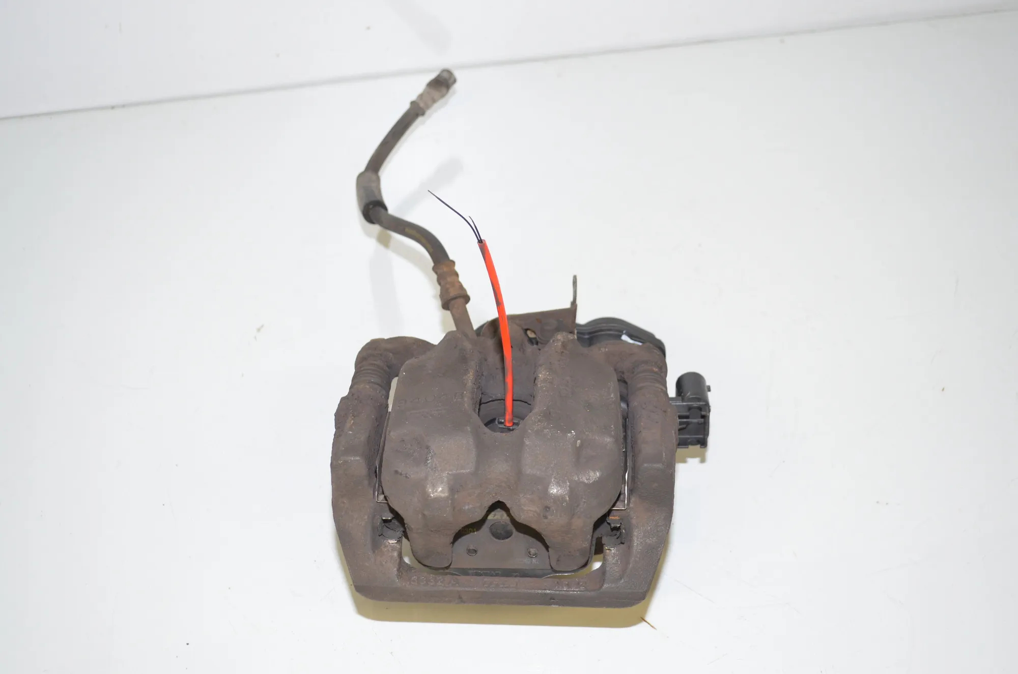 Rear Right Brake Caliper – OEM 6793048 · BMW 5 Touring (F11) 530 d 2012