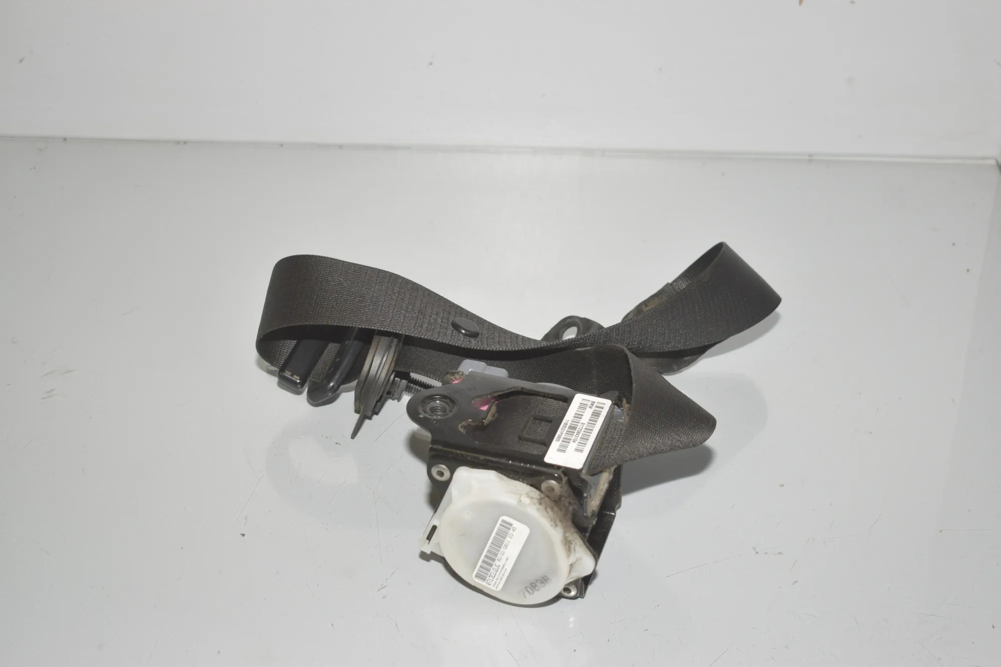 Front Left Seatbelt – OEM 7258431 · BMW X3 (F25) xDrive 20 d 2011 – 3