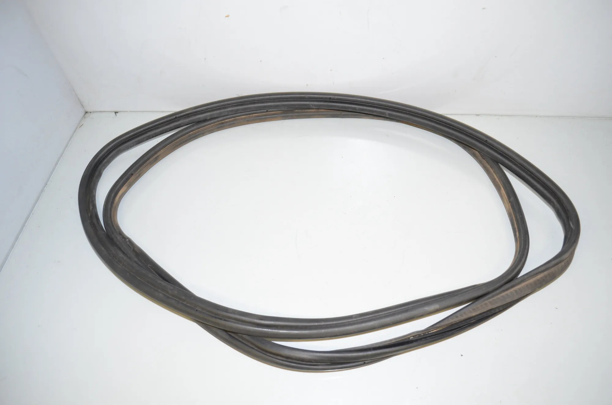 Tailgate Rubber Seal – OEM 7301846 · BMW X3 (F25) xDrive 20 d 2011 – 2