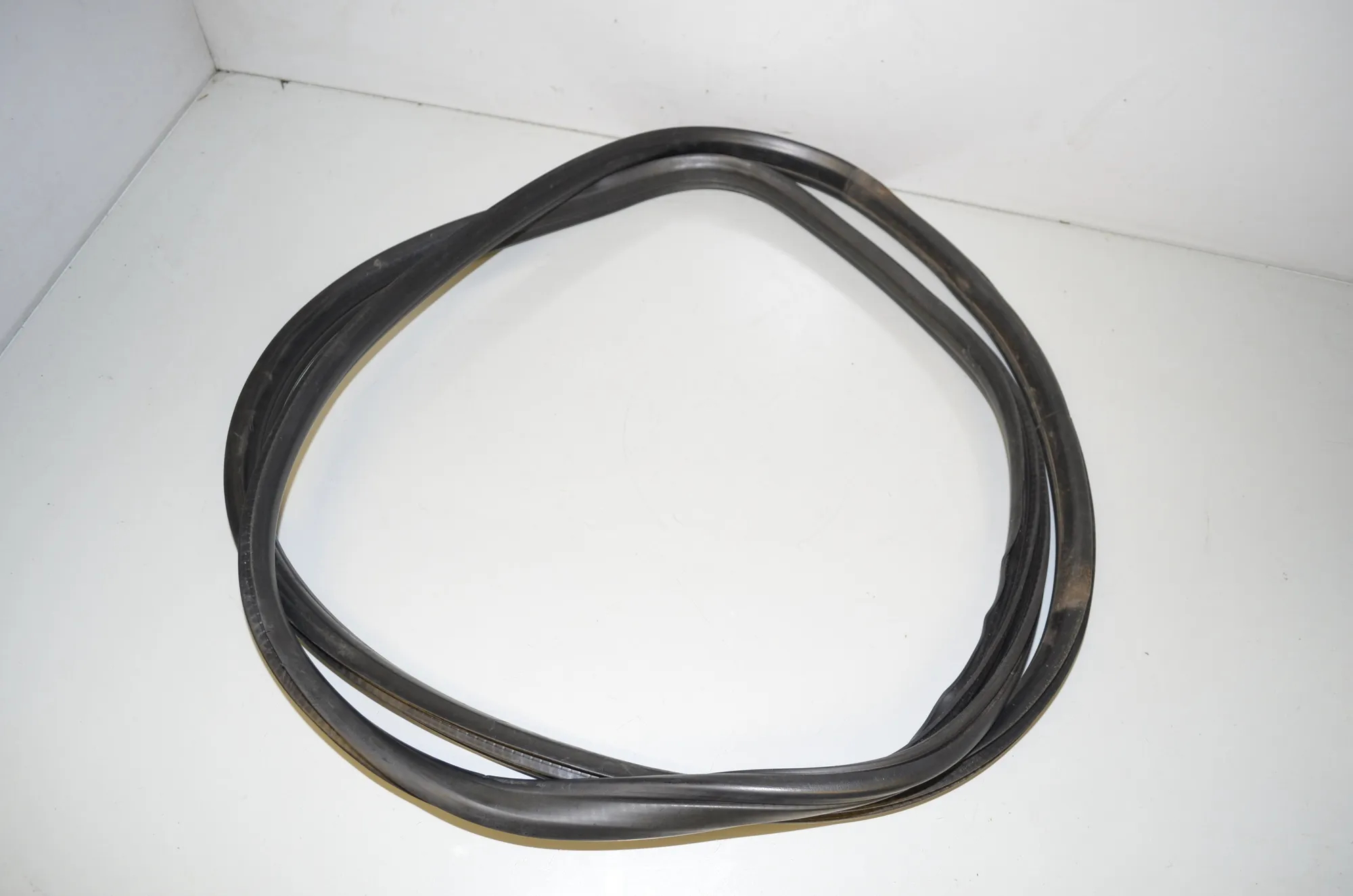 Front Left Door Seal Rubber – OEM 7300242 · BMW X3 (F25) xDrive 20 d 2011 – 4