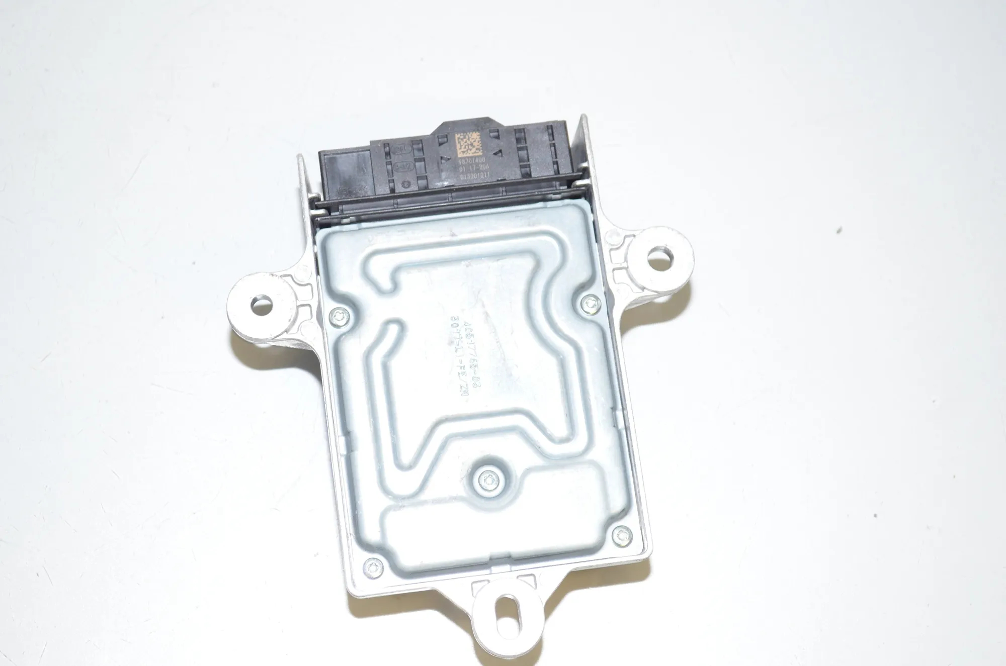 SRS Control Unit – OEM 6994533 · BMW 5 (G30) (2016 - -) M 550 d xDrive 2017 – 3
