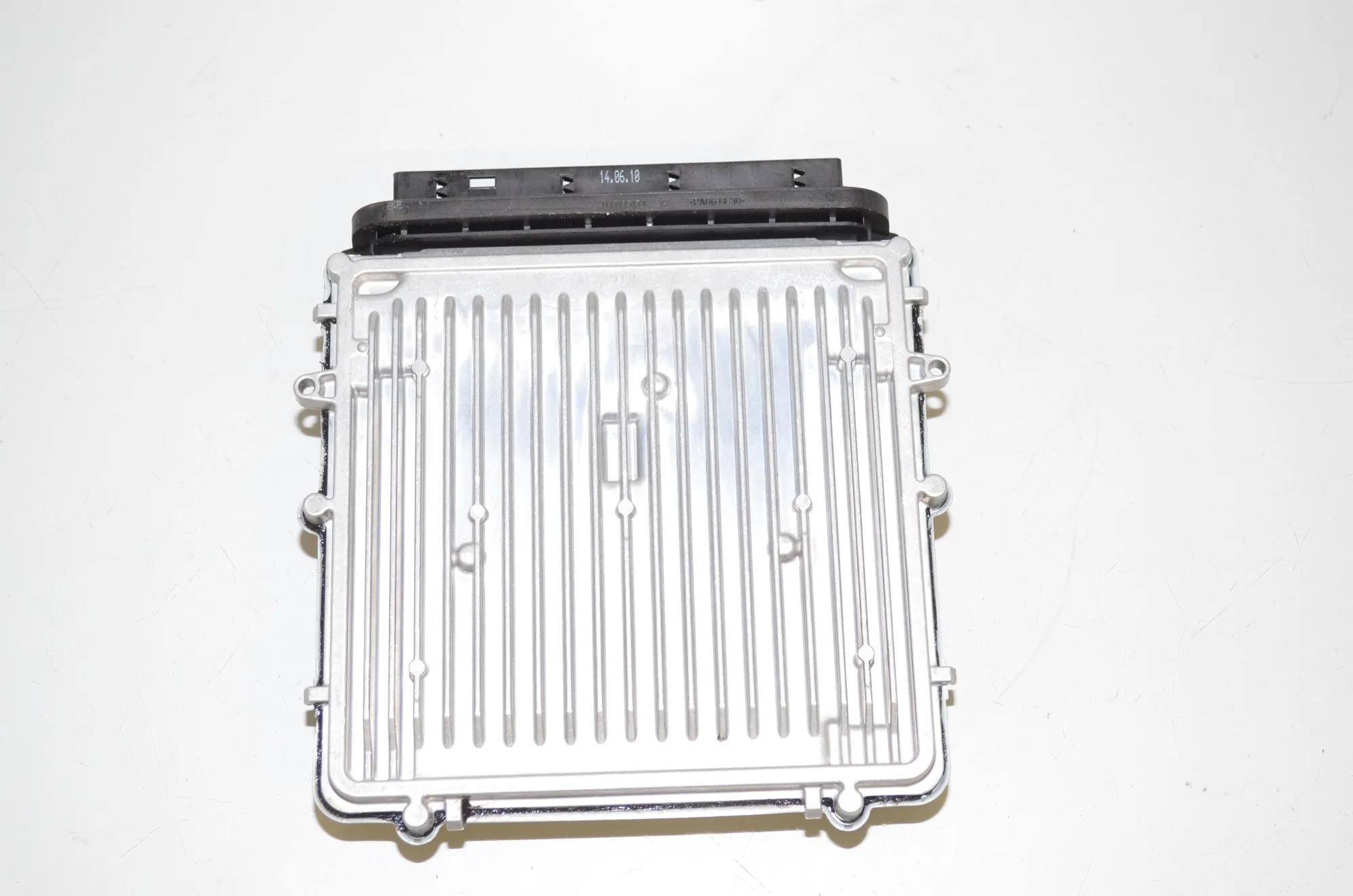 Engine Control Unit – OEM 8510223 · BMW 3 (E90) 325 d 2010 – 3