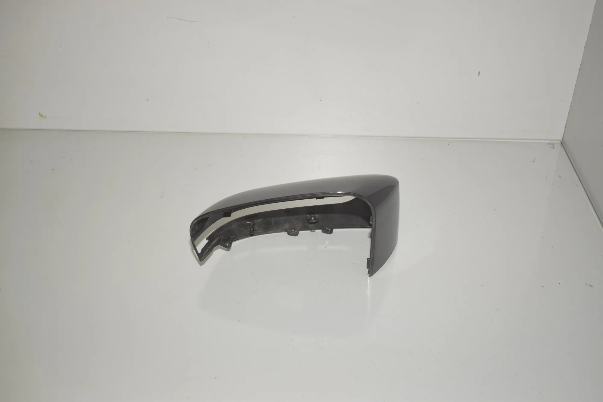 Front Left Mirror Trim – OEM 9403135 · BMW 7 (G11, G12) BMW 7 (G11, G12) 730 d 2020