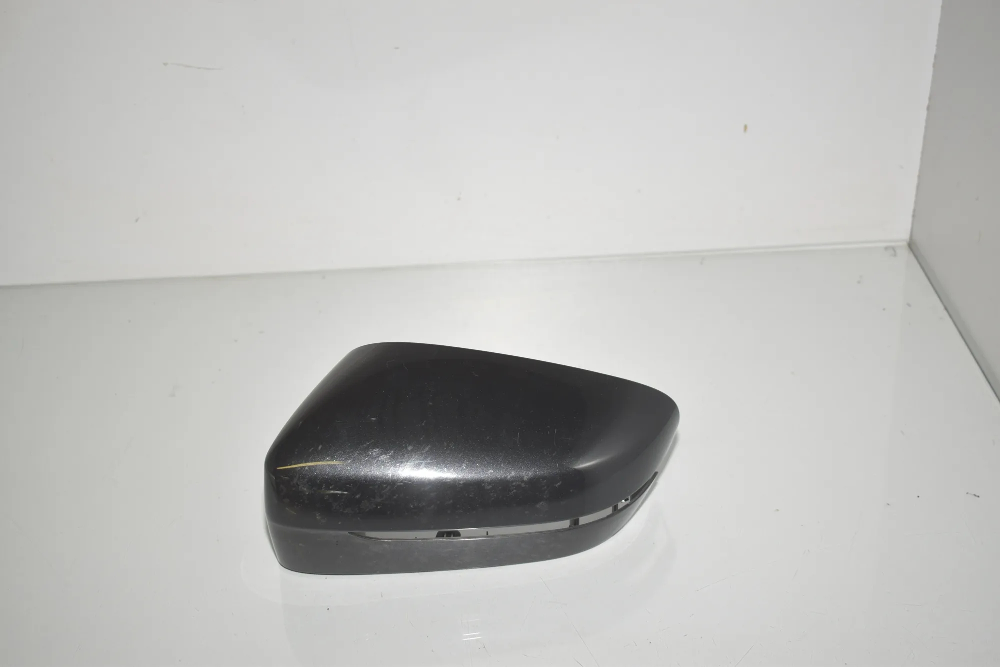 Front Left Mirror Trim – OEM 9403135 · BMW 7 (G11, G12) BMW 7 (G11, G12) 730 d 2020 – 2