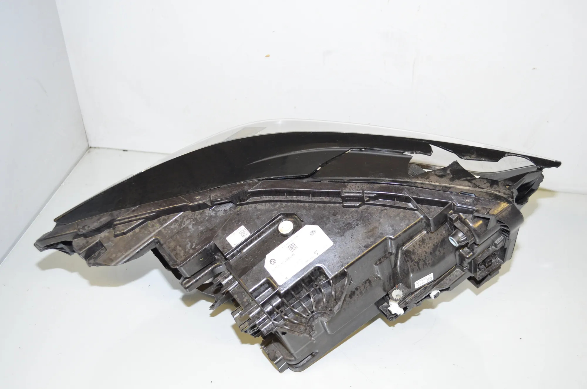 Front Left Headlight – OEM 5A77EB7 · BMW X2 (U10) BMW X2 (U10) xDrive 20 2024 – 3