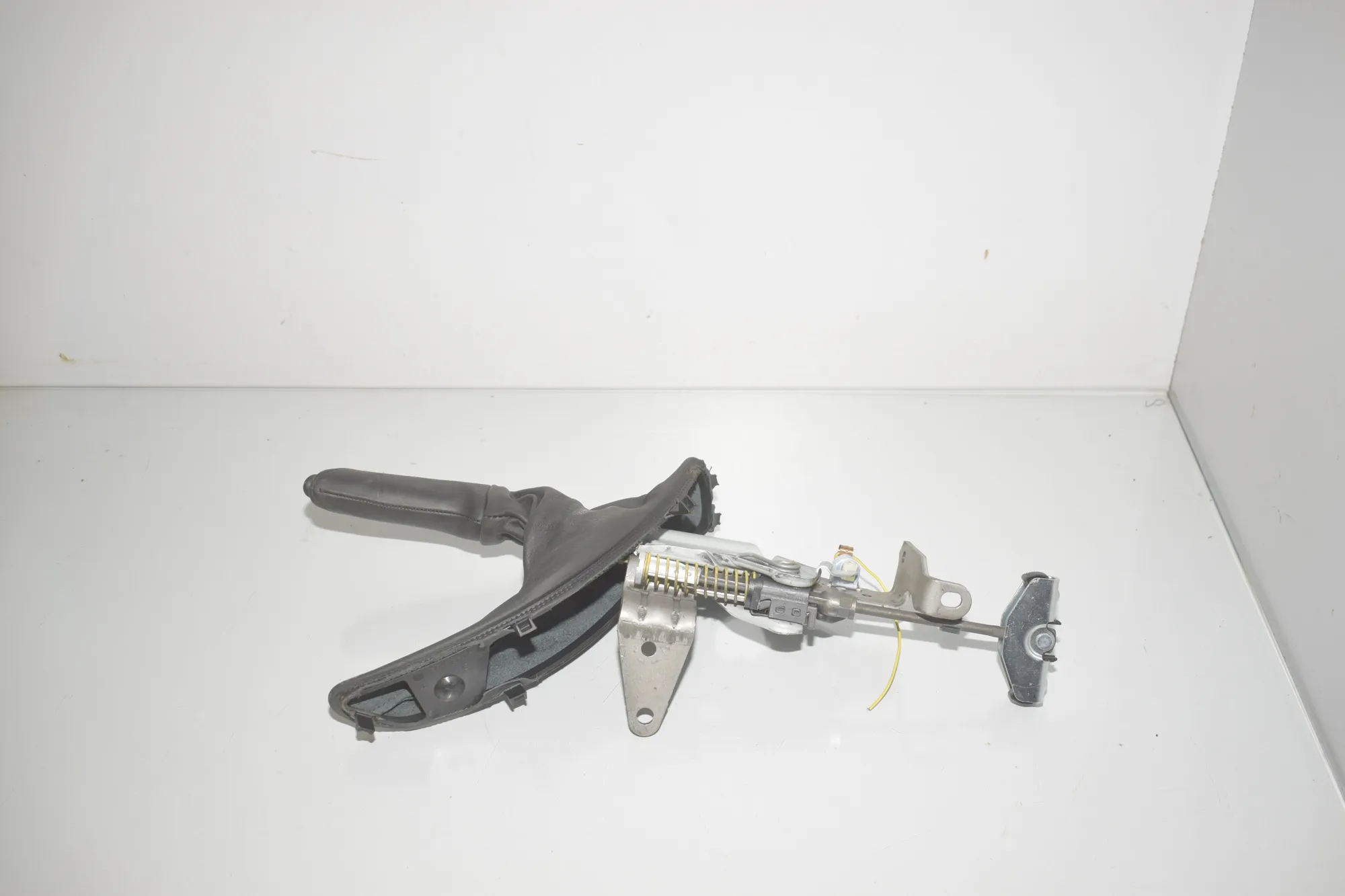 Handbrake Handle – OEM 7846807 · BMW 3 Touring (F31) 335 d xDrive 2014
