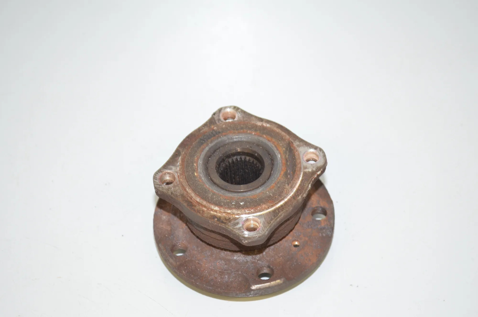 Rear Left Wheel Bearing – OEM 6867806 · BMW 7 (F01, F02) 730 d 2009 – 3
