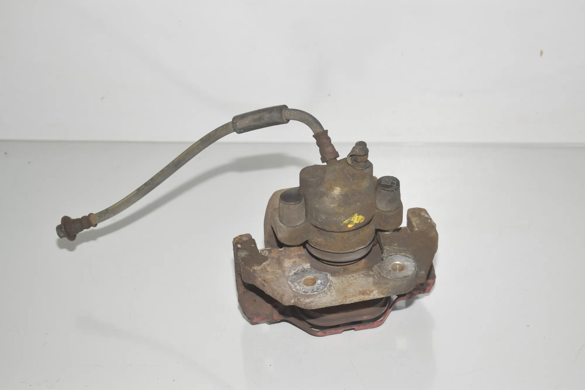 Rear Left Brake Caliper – OEM 6786831 · BMW 7 (F01, F02) 730 d 2009 – 3