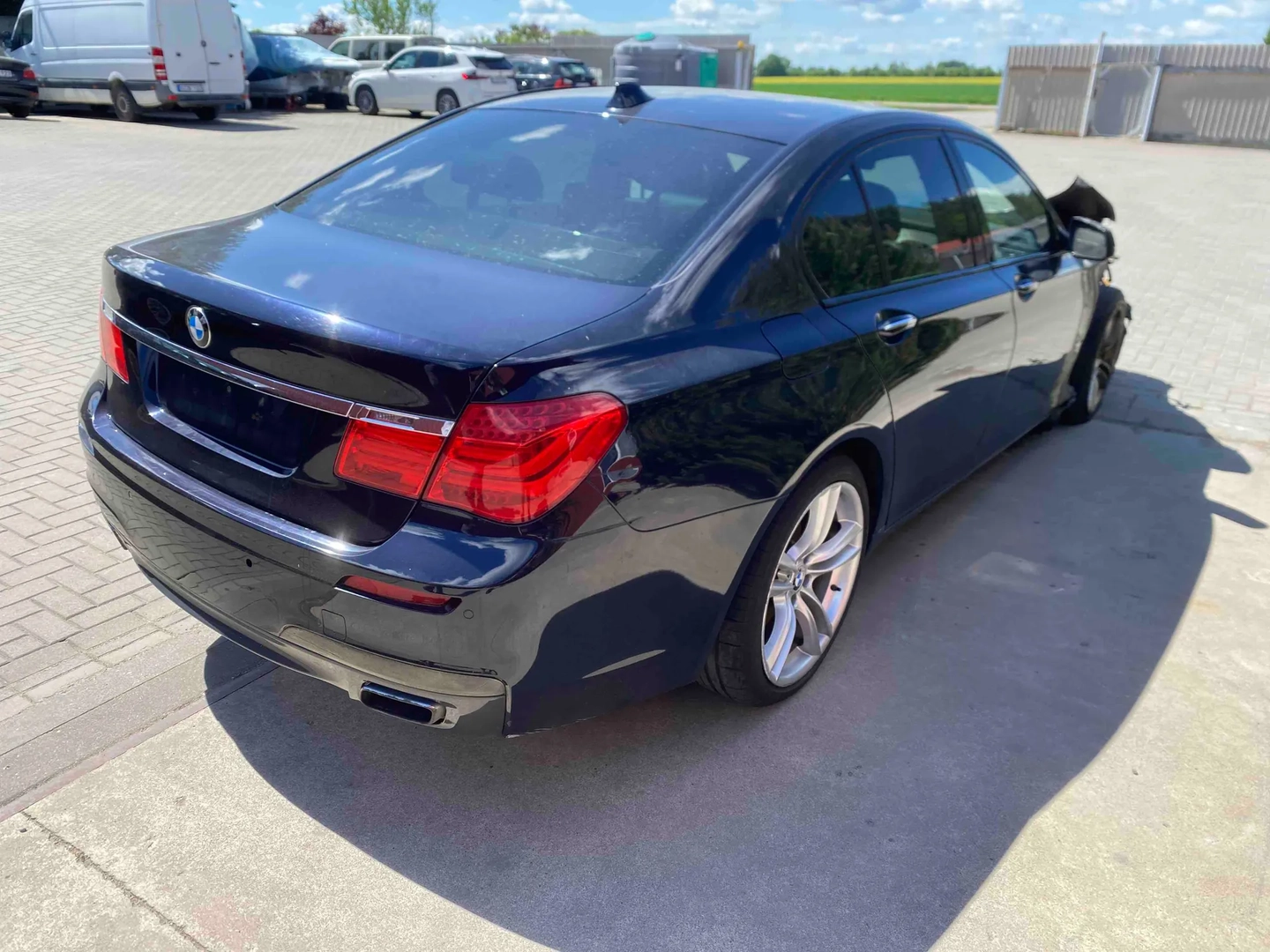 BMW 7 (F01, F02) 750 i 2010 – 4