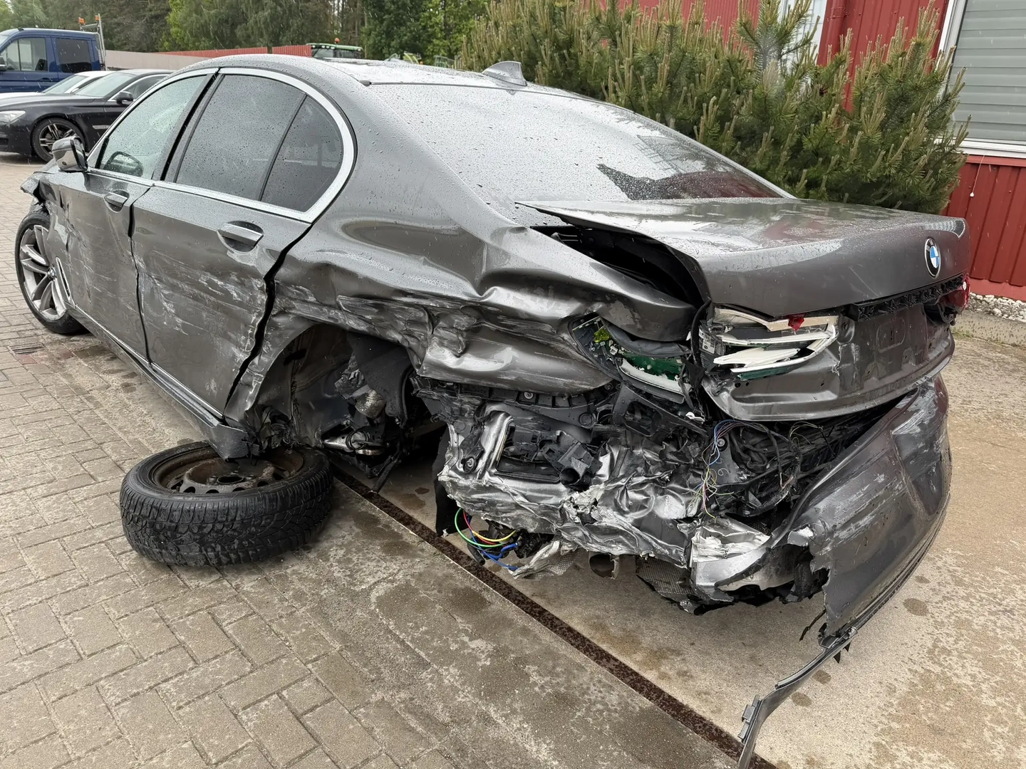 BMW 7 (G11, G12) 750 d, Ld xDrive 2016 – 6