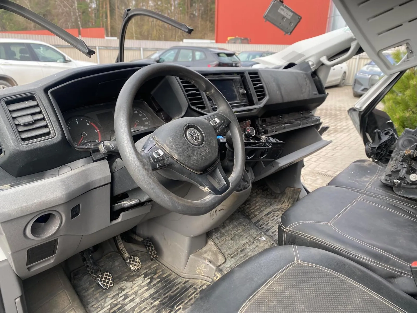 VW CRAFTER Furgon (SY_) (2016 - -) 2.0 TDI 2022 – 9