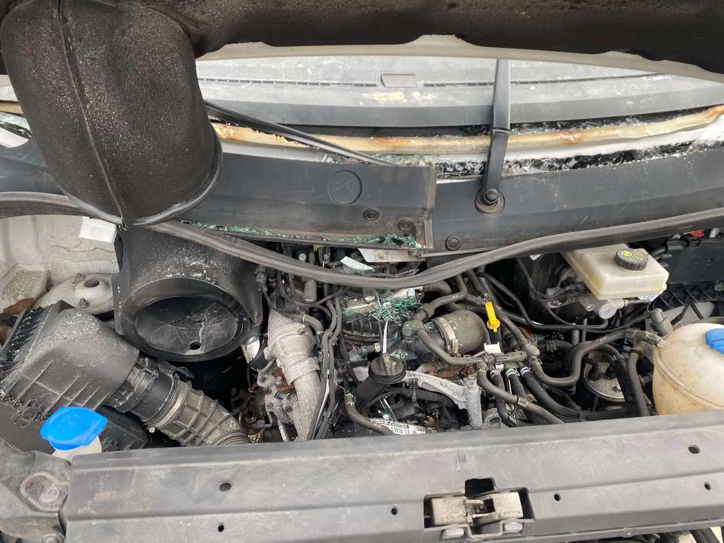 VW CRAFTER Furgon (SY_) (2016 - -) 2.0 TDI 2022 – 8