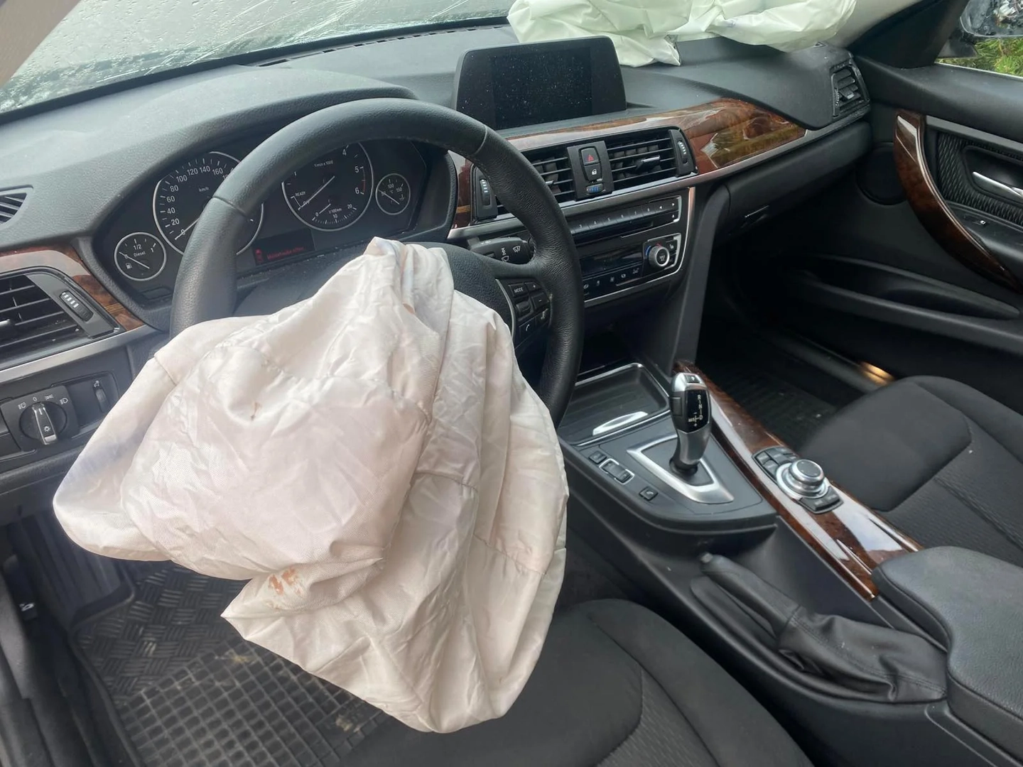 BMW 3 (F30, F80) 318 d 2013 – 9