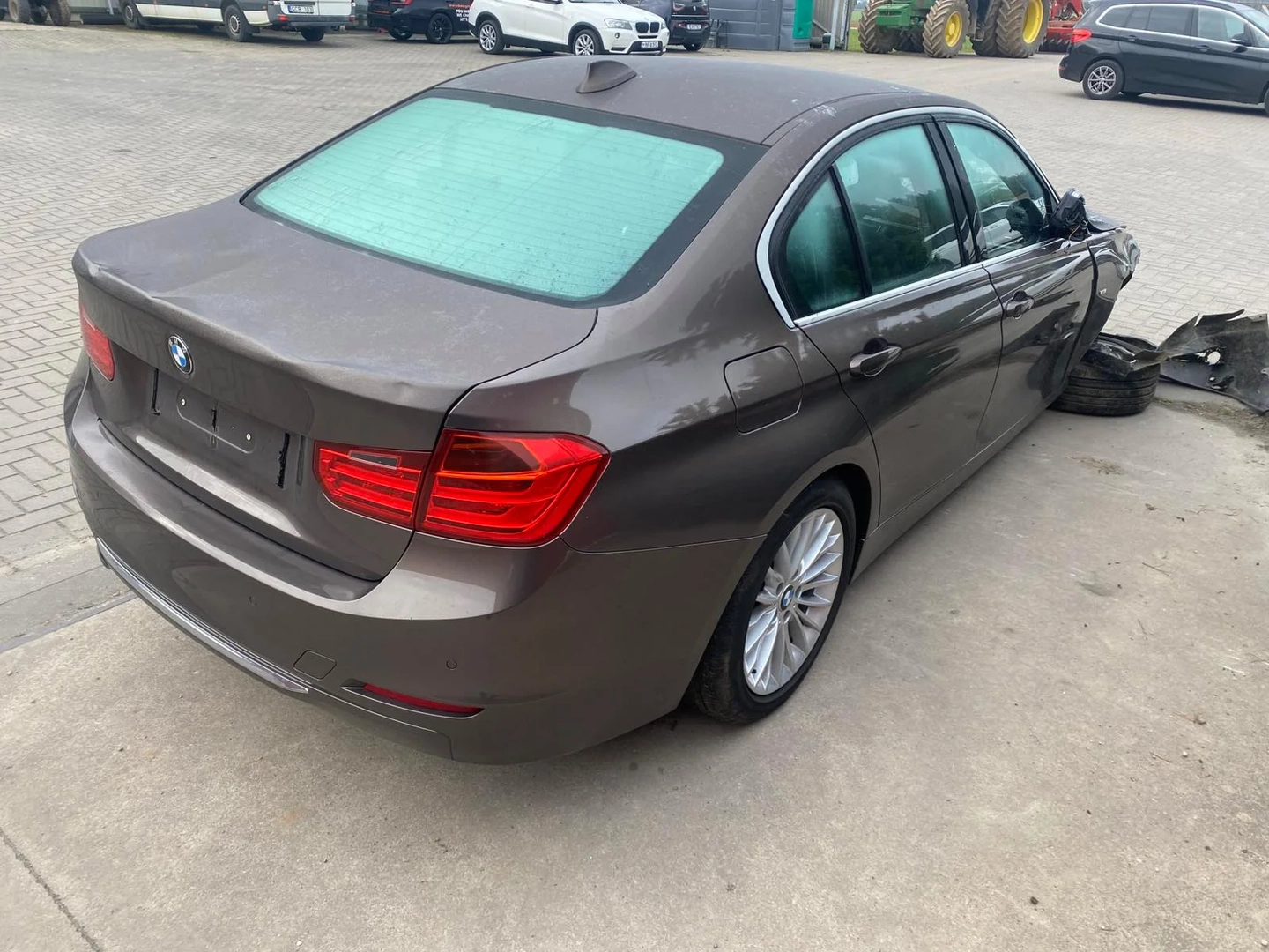 BMW 3 (F30, F80) 318 d 2013 – 6