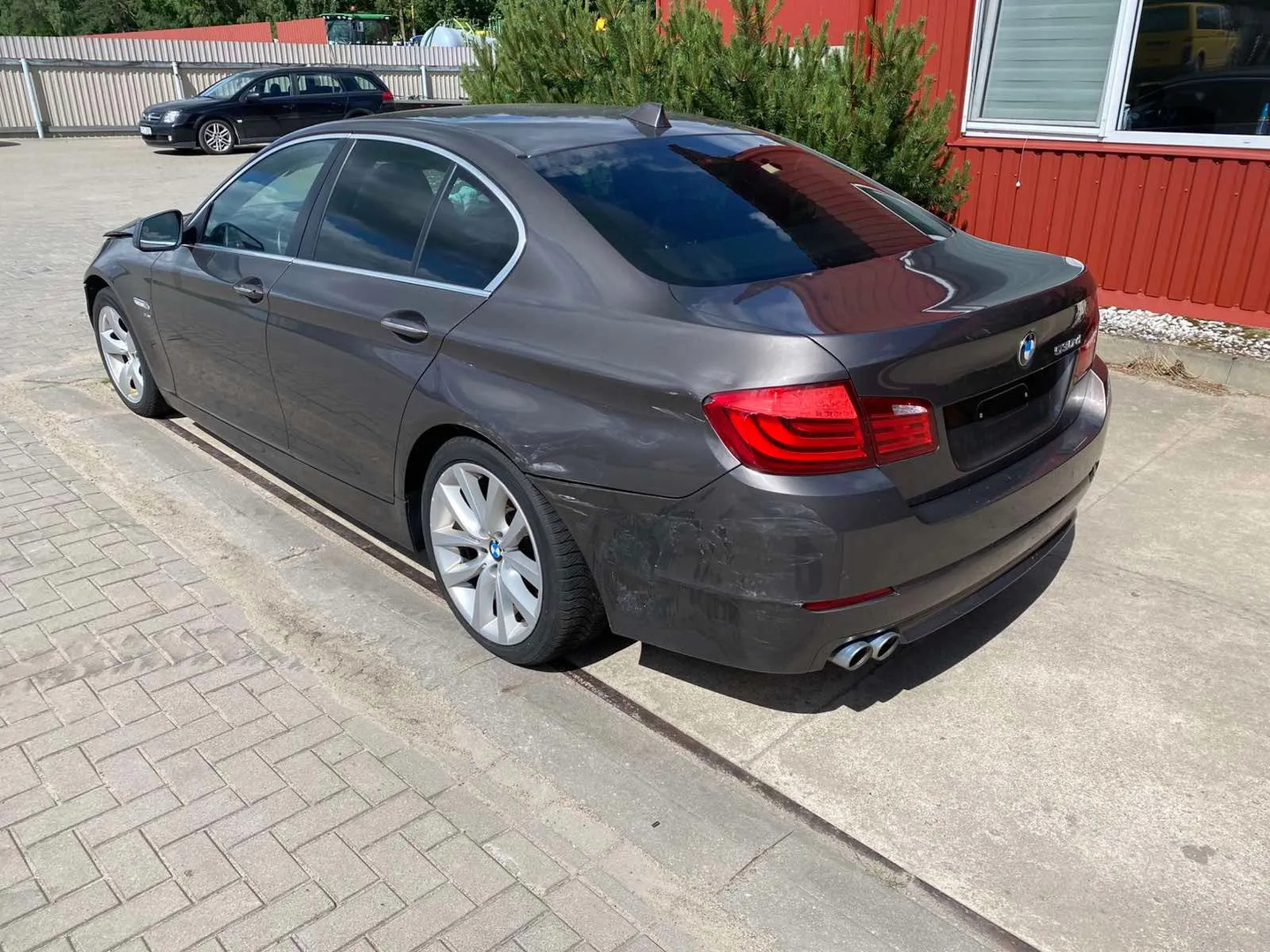 BMW 5 (F10) 530 d xDrive 2011 – 4