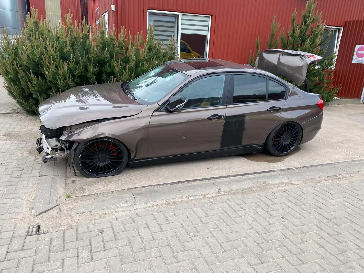 BMW 3 (F30, F80) 330 d 2014 – 4