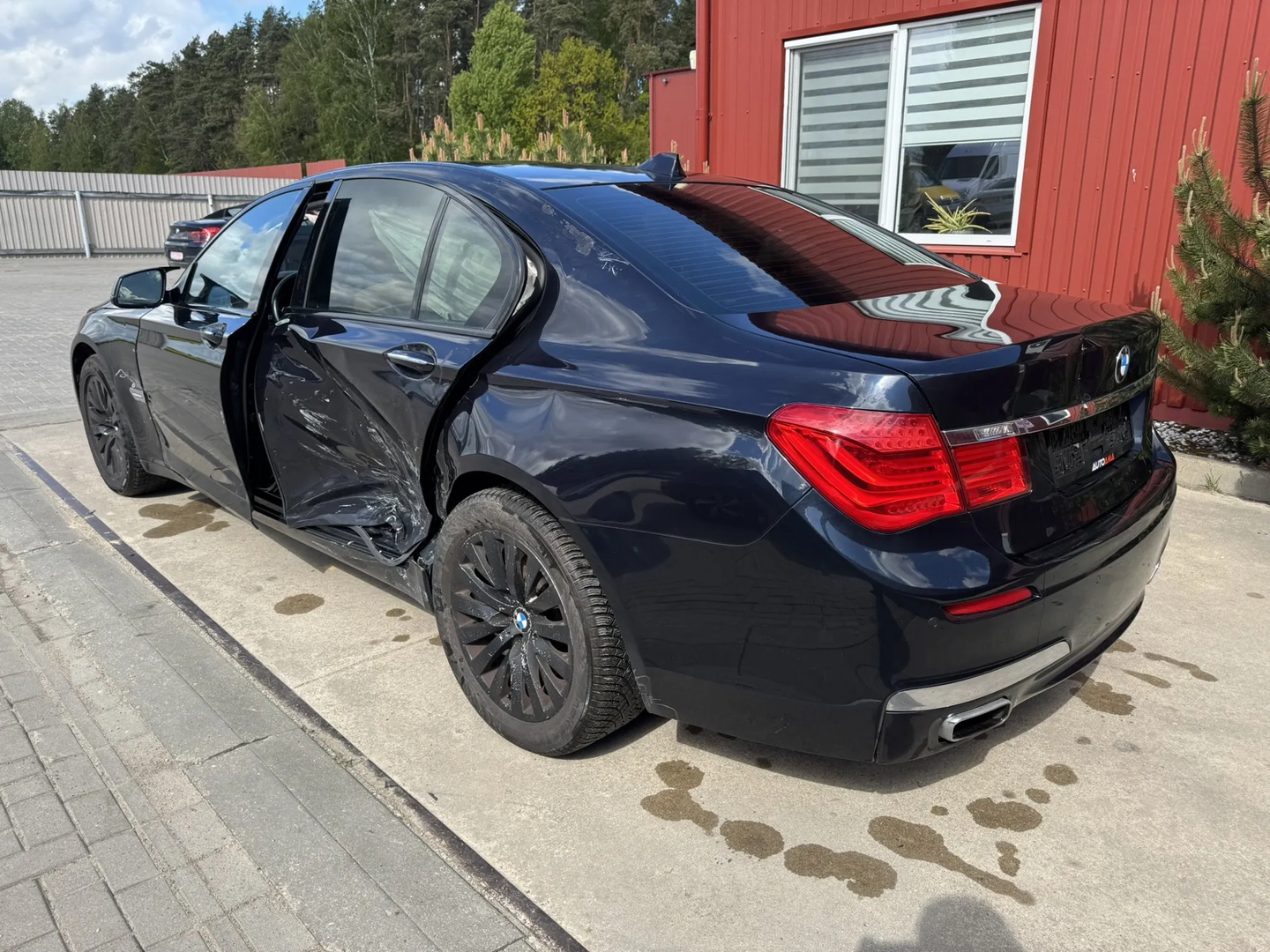BMW 7 (F01, F02) 730 d 2009 – 5