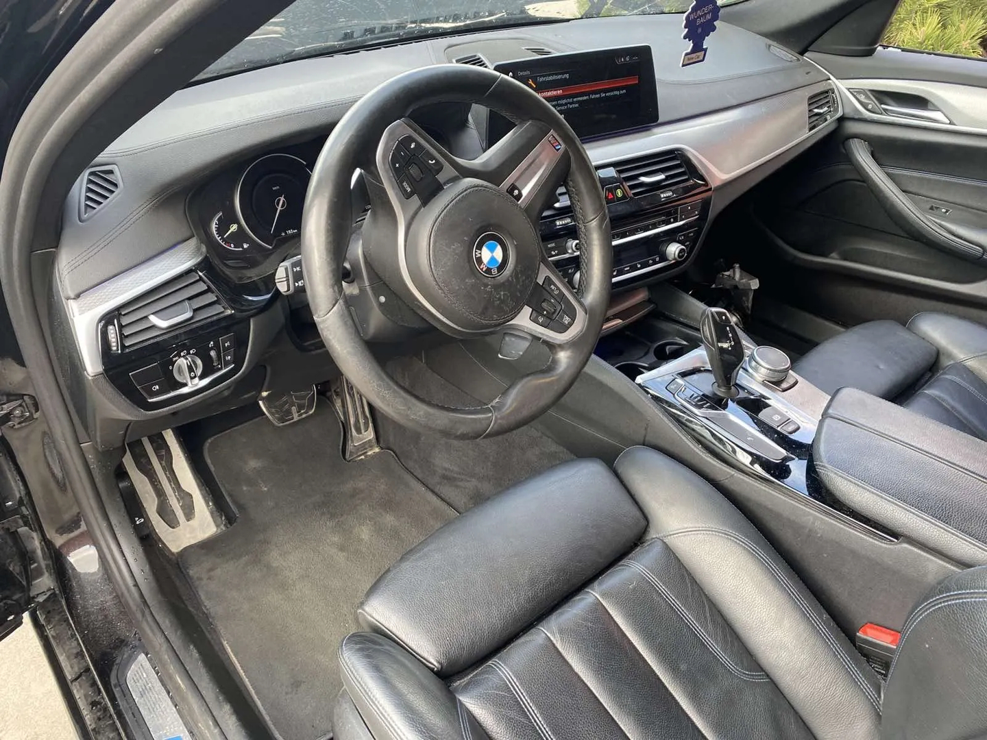 BMW 5 (G30) (2016 - -) M 550 i xDrive 2017 – 10