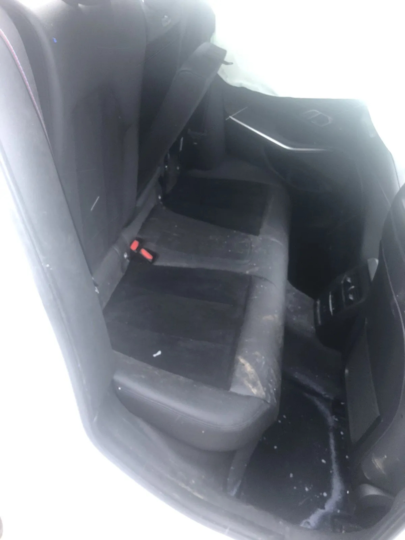 BMW 3 (G20, G28) (2018 - -) 330 e 2021 – 10