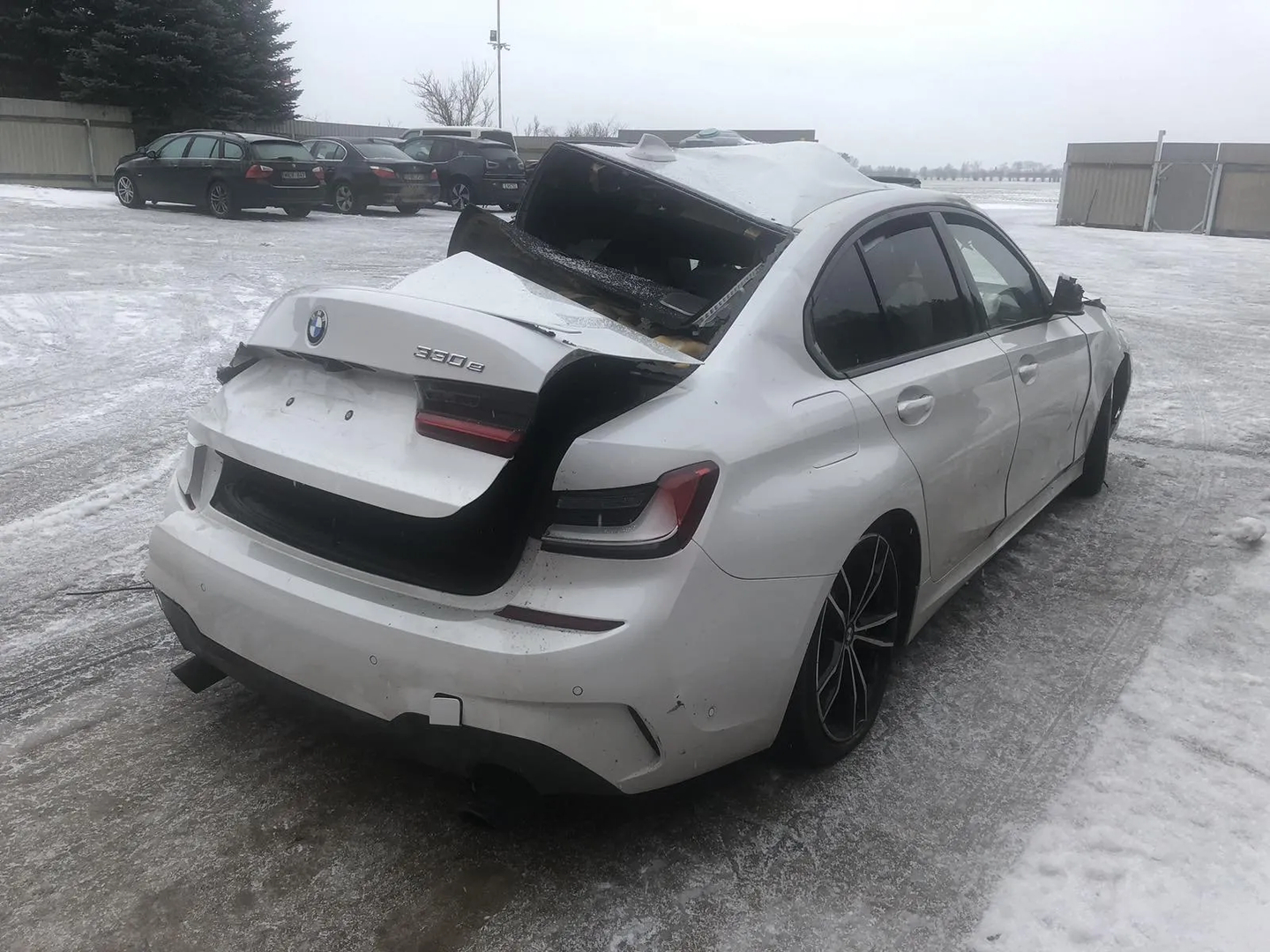 BMW 3 (G20, G28) (2018 - -) 330 e 2021 – 4