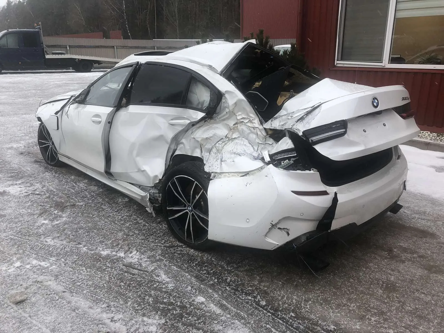 BMW 3 (G20, G28) (2018 - -) 330 e 2021 – 6