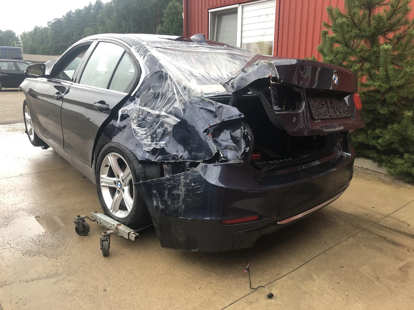 BMW 3 (F30, F80) 320 i Efficient Dynamics 2014 – 4