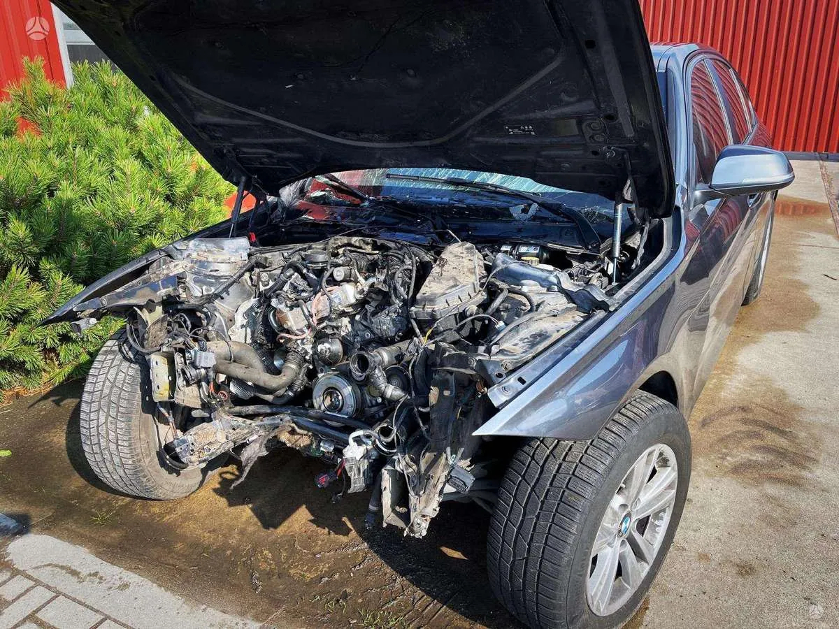 BMW 3 (F30, F80) 318 d 2017 – 5