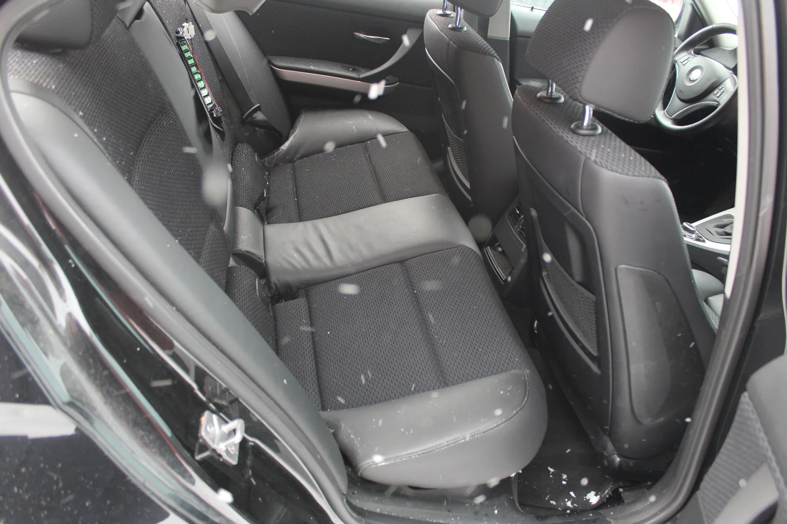BMW 3 (E90) 325 d 2010 – 17