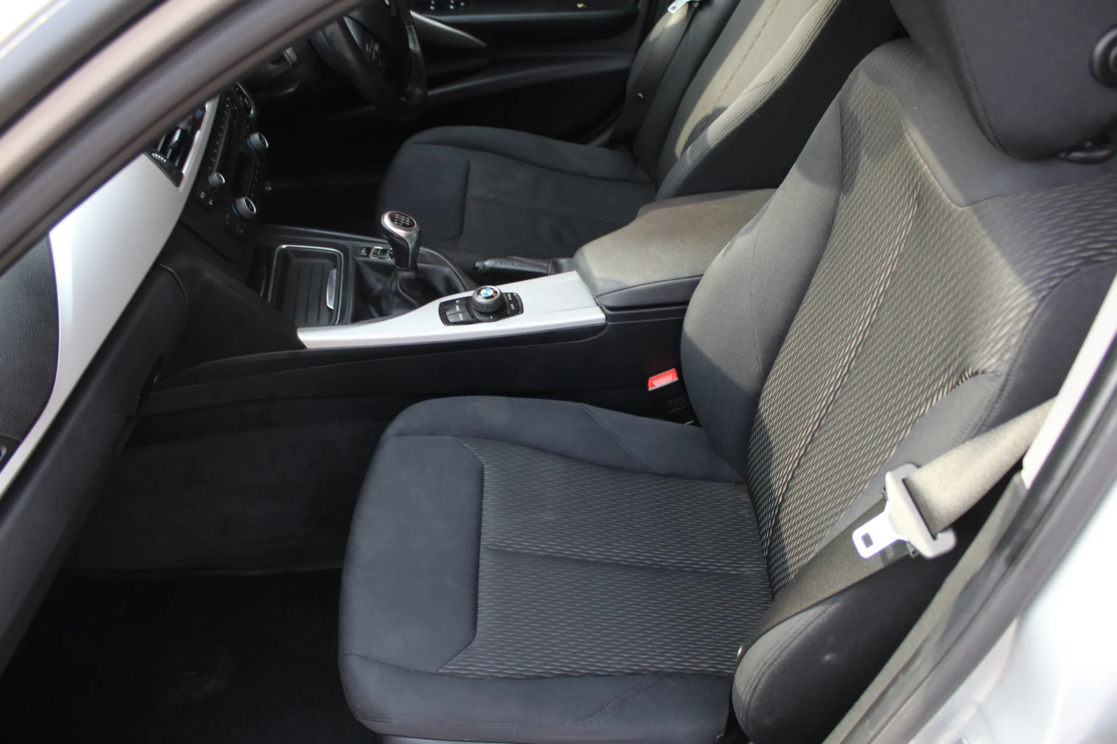 BMW 3 (F30, F80) 320 d Efficient Dynamics 2012 – 9