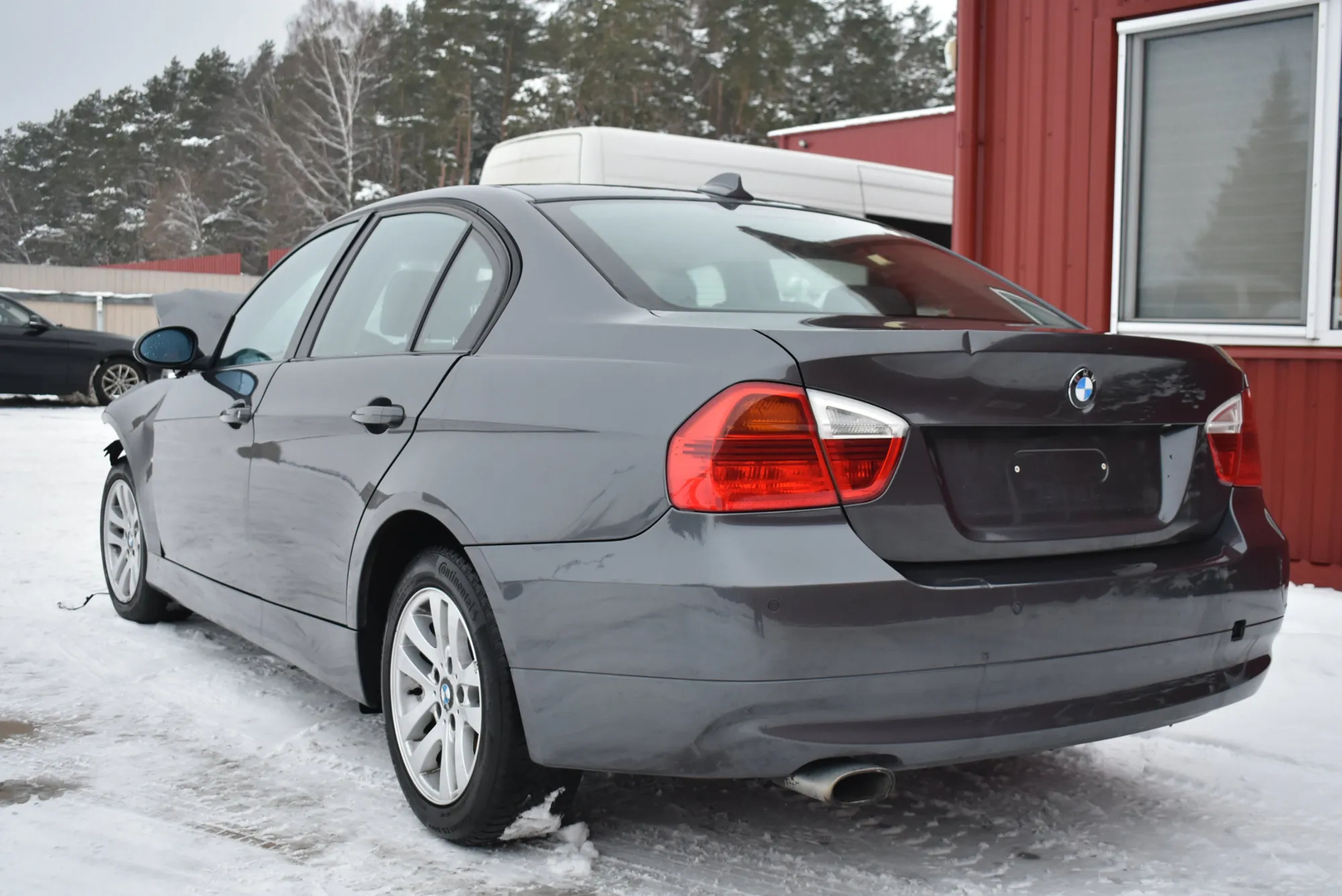 BMW 3 (E90) 318 d 2008 – 4