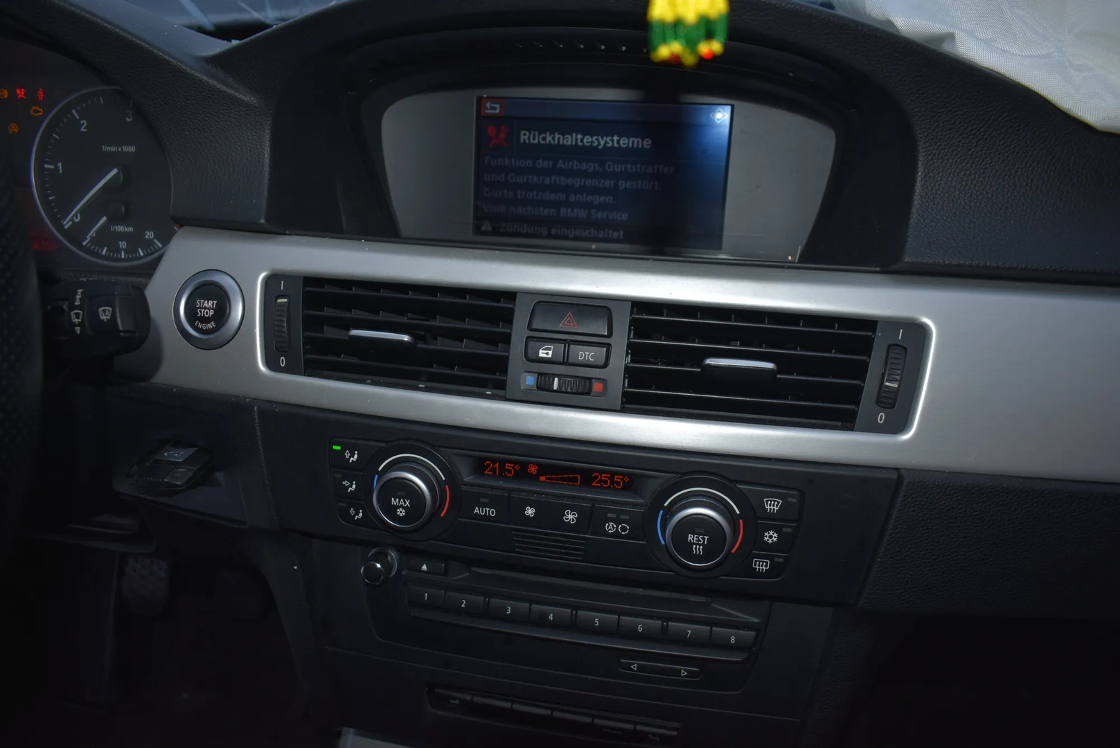 BMW 3 (E90) 318 d 2008 – 14