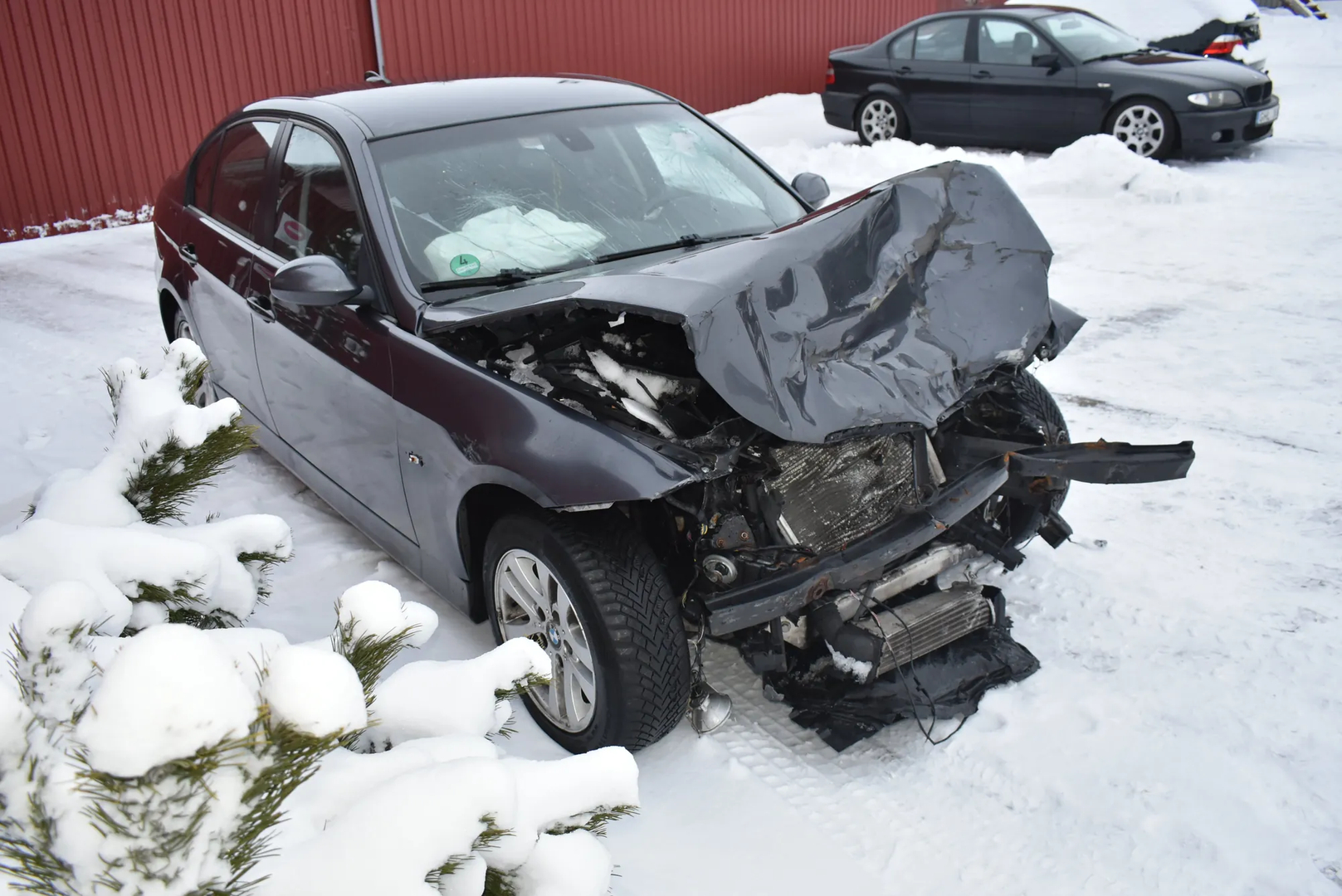 BMW 3 (E90) 318 d 2008 – 7