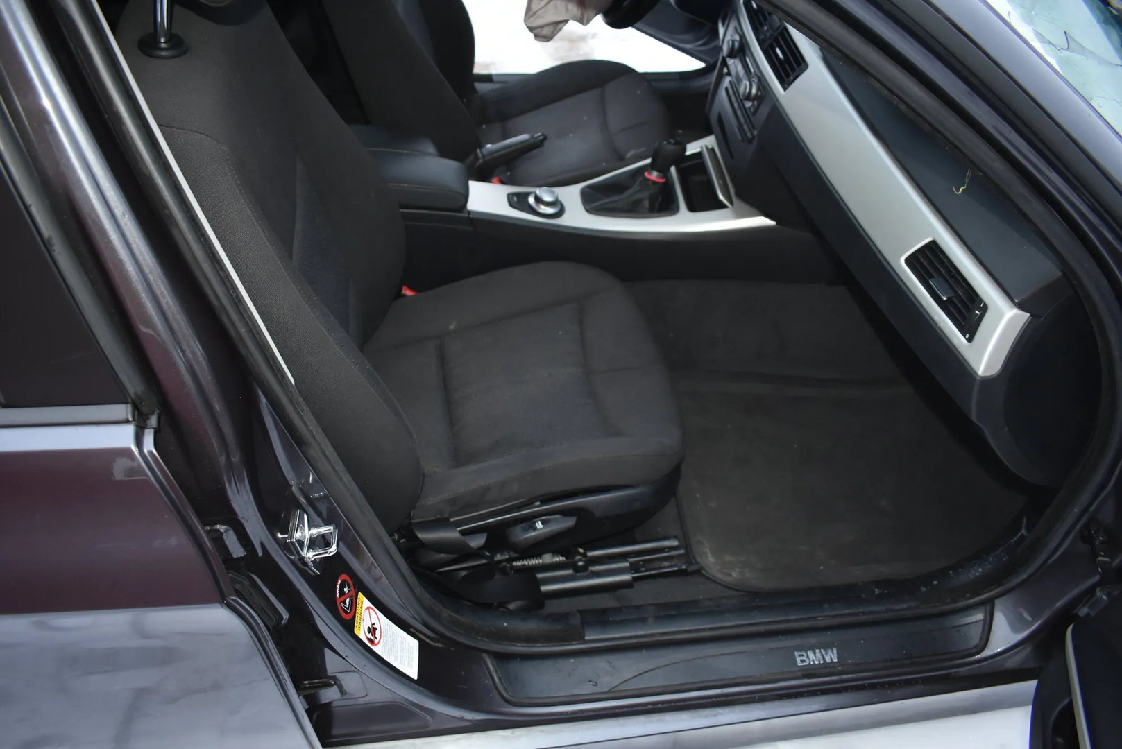 BMW 3 (E90) 318 d 2008 – 13