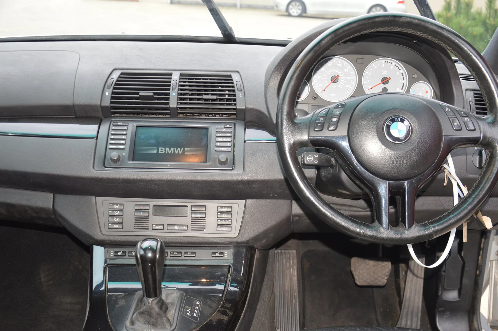 BMW X5 (E53) 4.6 is 2003 – 12