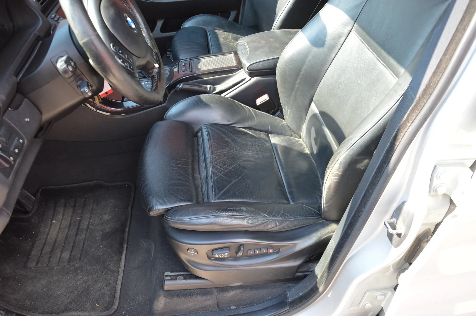 BMW X5 (E53) 4.6 is 2002 – 8