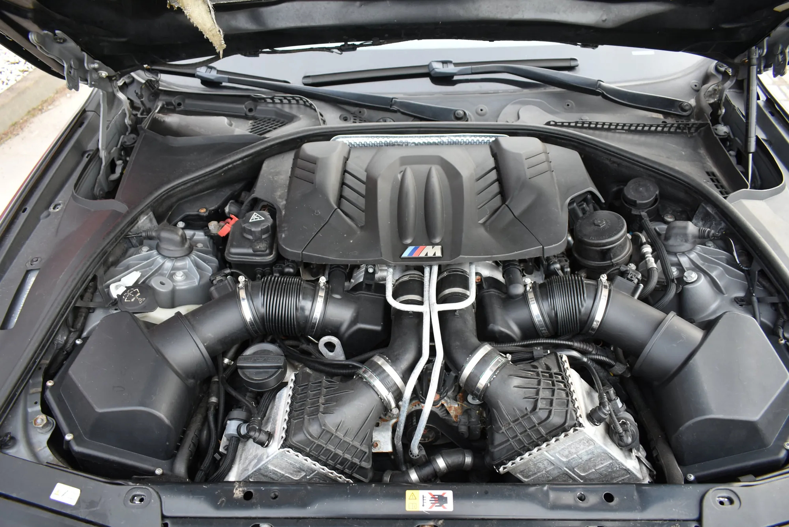 BMW 5 (F10) M5 2012 – 8