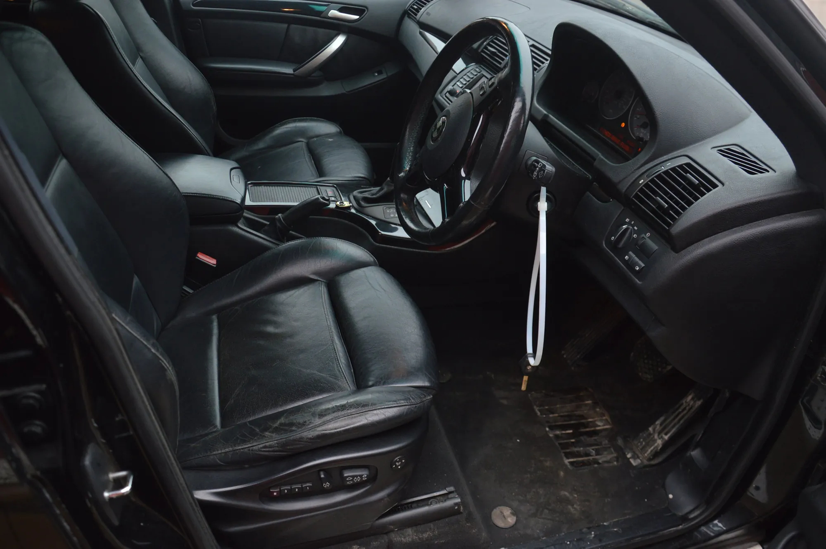 BMW X5 (E53) 4.6 is 2002 – 14