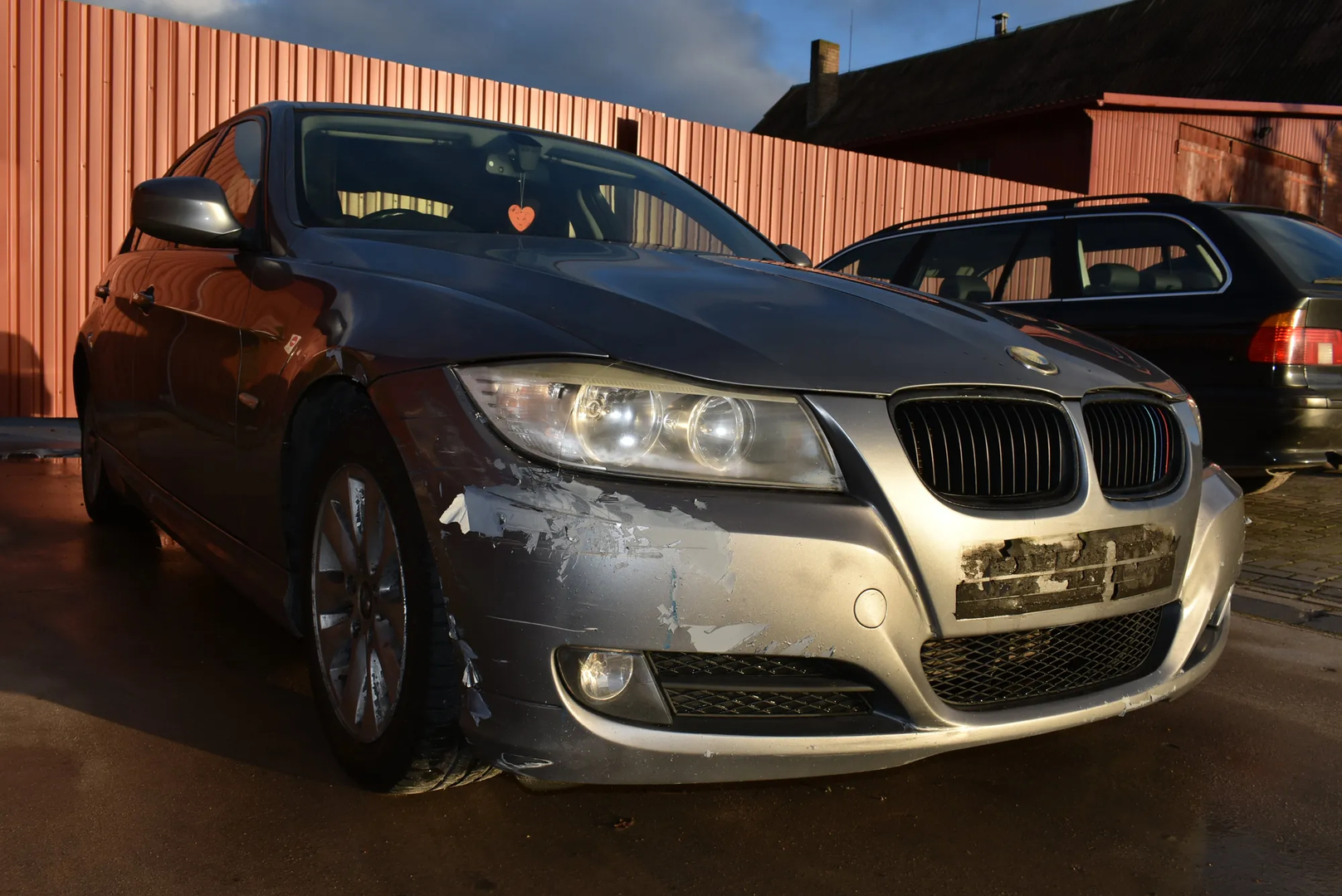 BMW 3 (E90) 318 d 2009 – 6