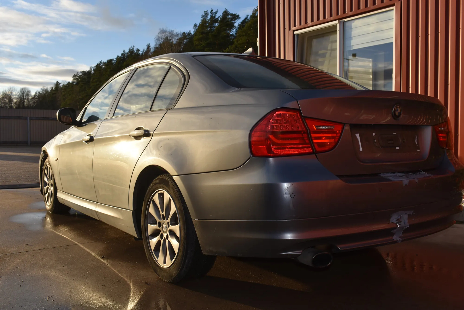 BMW 3 (E90) 318 d 2009 – 3