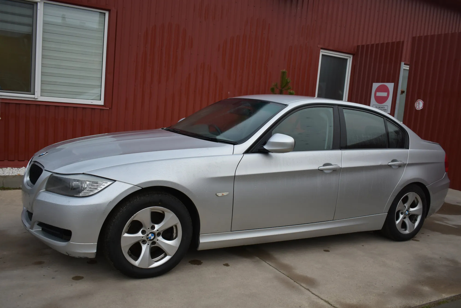 BMW 3 (E90) 320 d 2010 – 3