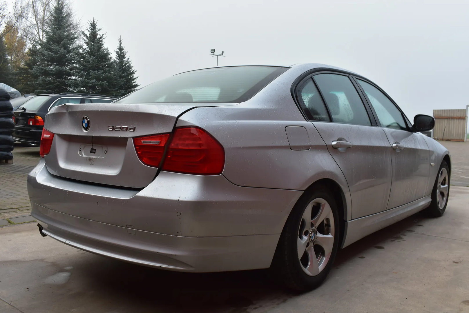 BMW 3 (E90) 320 d 2010 – 6