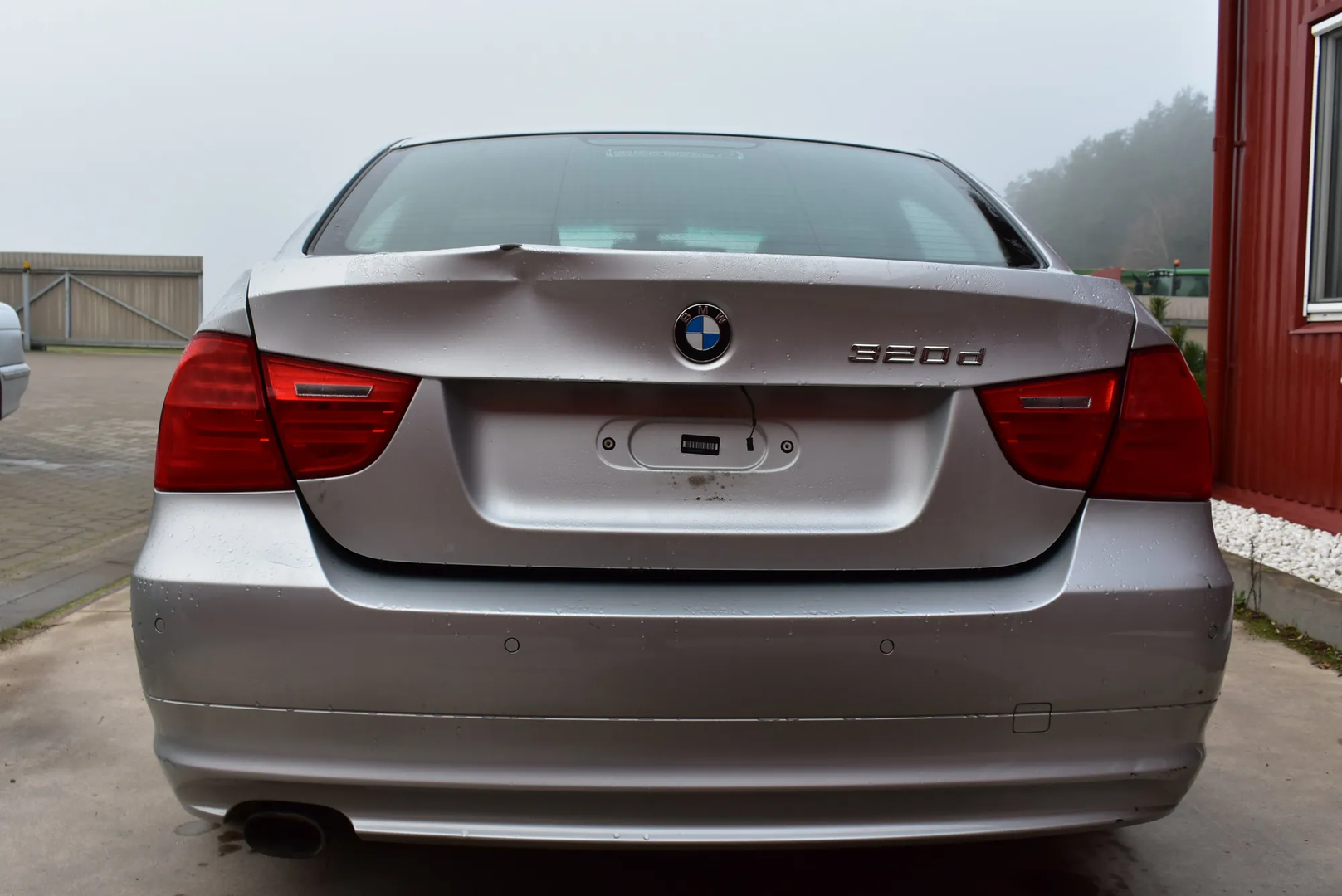 BMW 3 (E90) 320 d 2010 – 5