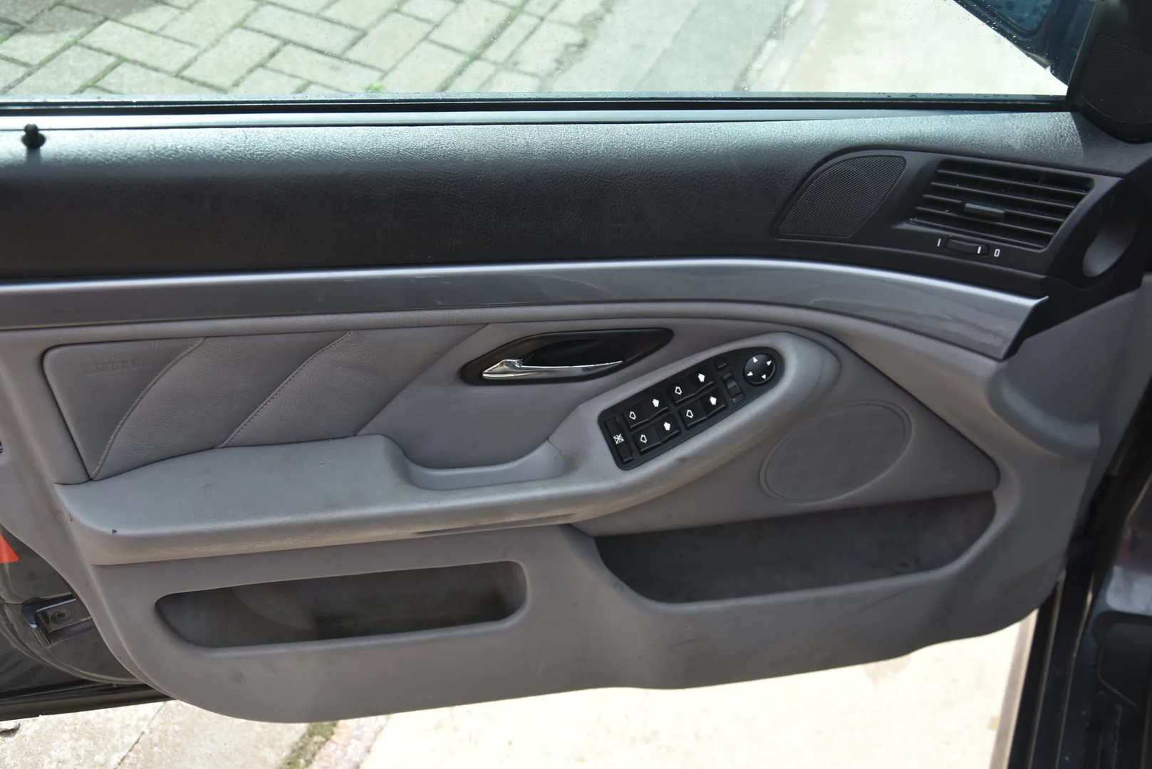 BMW 5 (E39) 525 d 2001 – 8