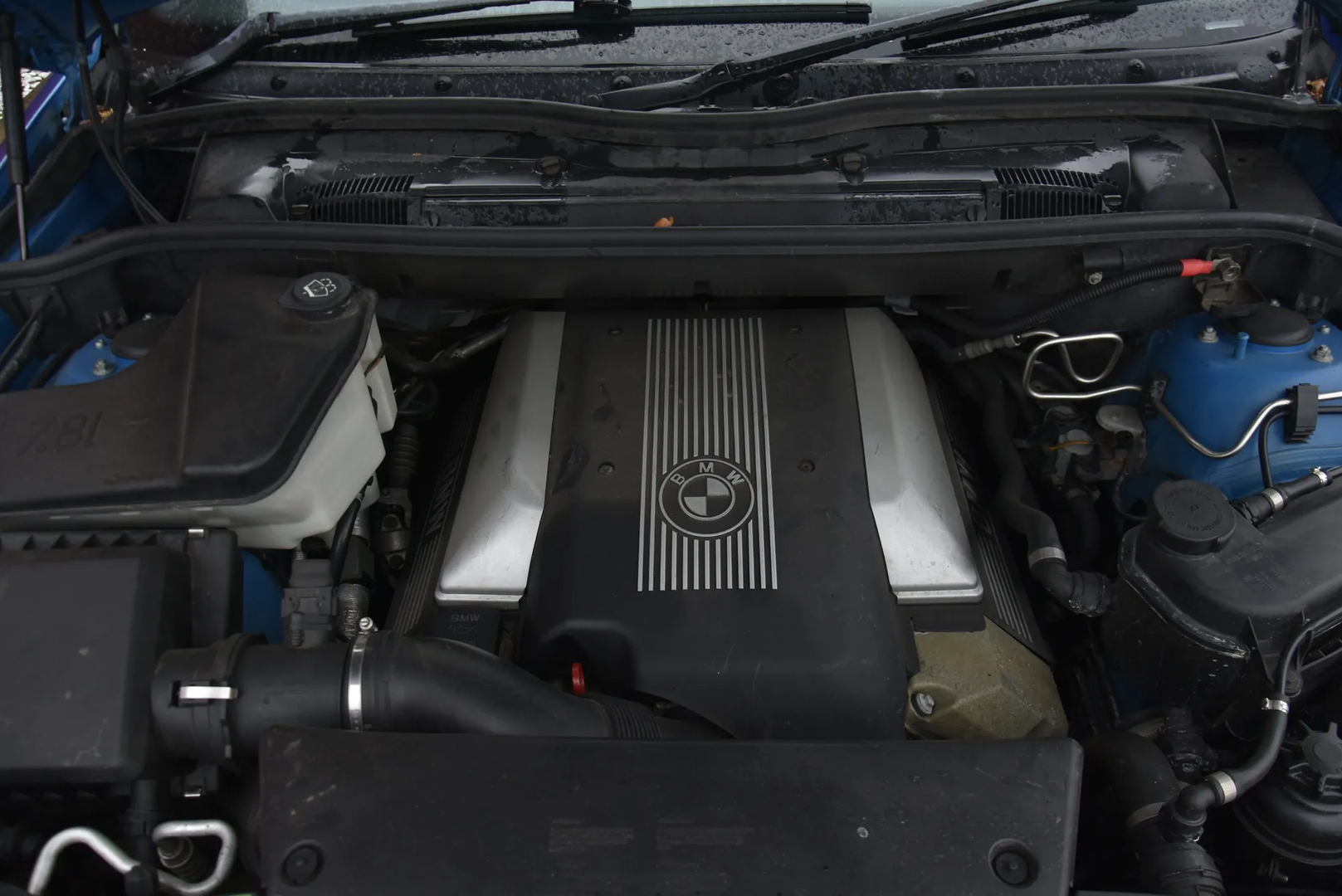BMW X5 (E53) 4.6 is 2002 – 6