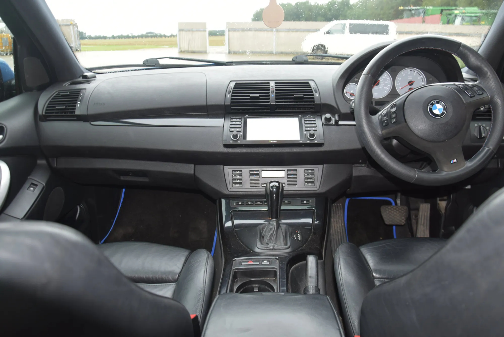 BMW X5 (E53) 4.6 is 2002 – 9