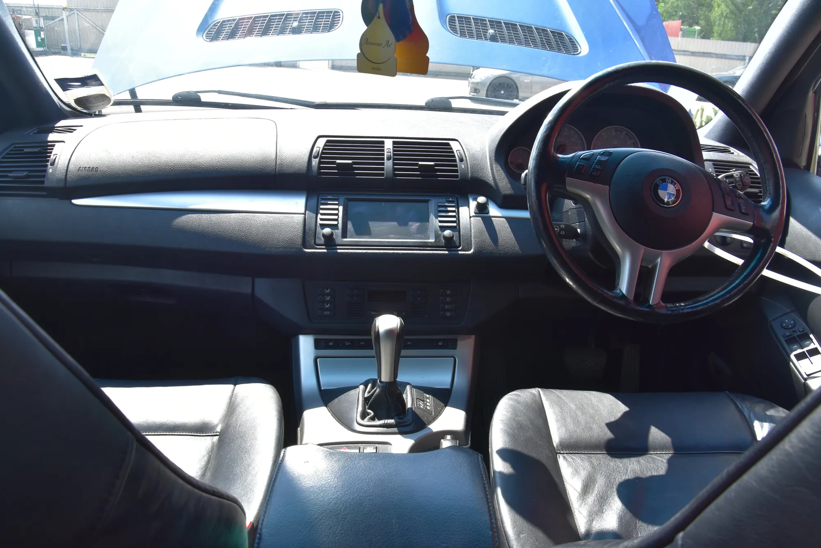 BMW X5 (E53) 4.6 is 2002 – 8