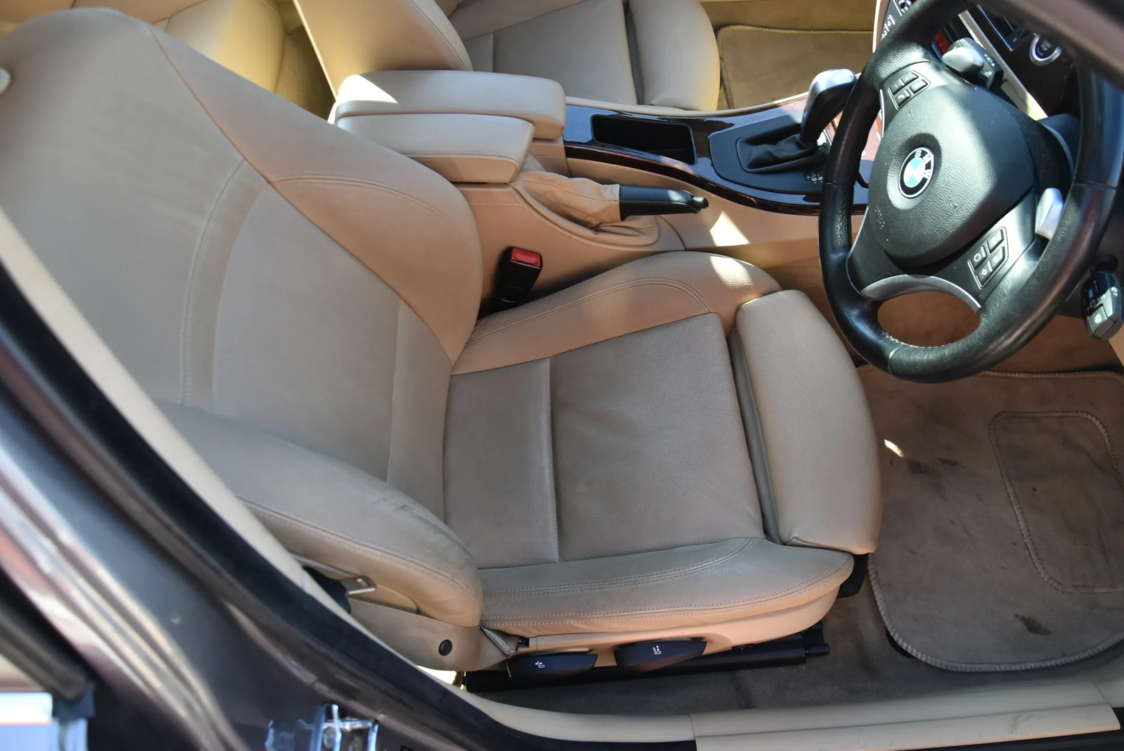 BMW 3 (E90) 330 d 2009 – 9