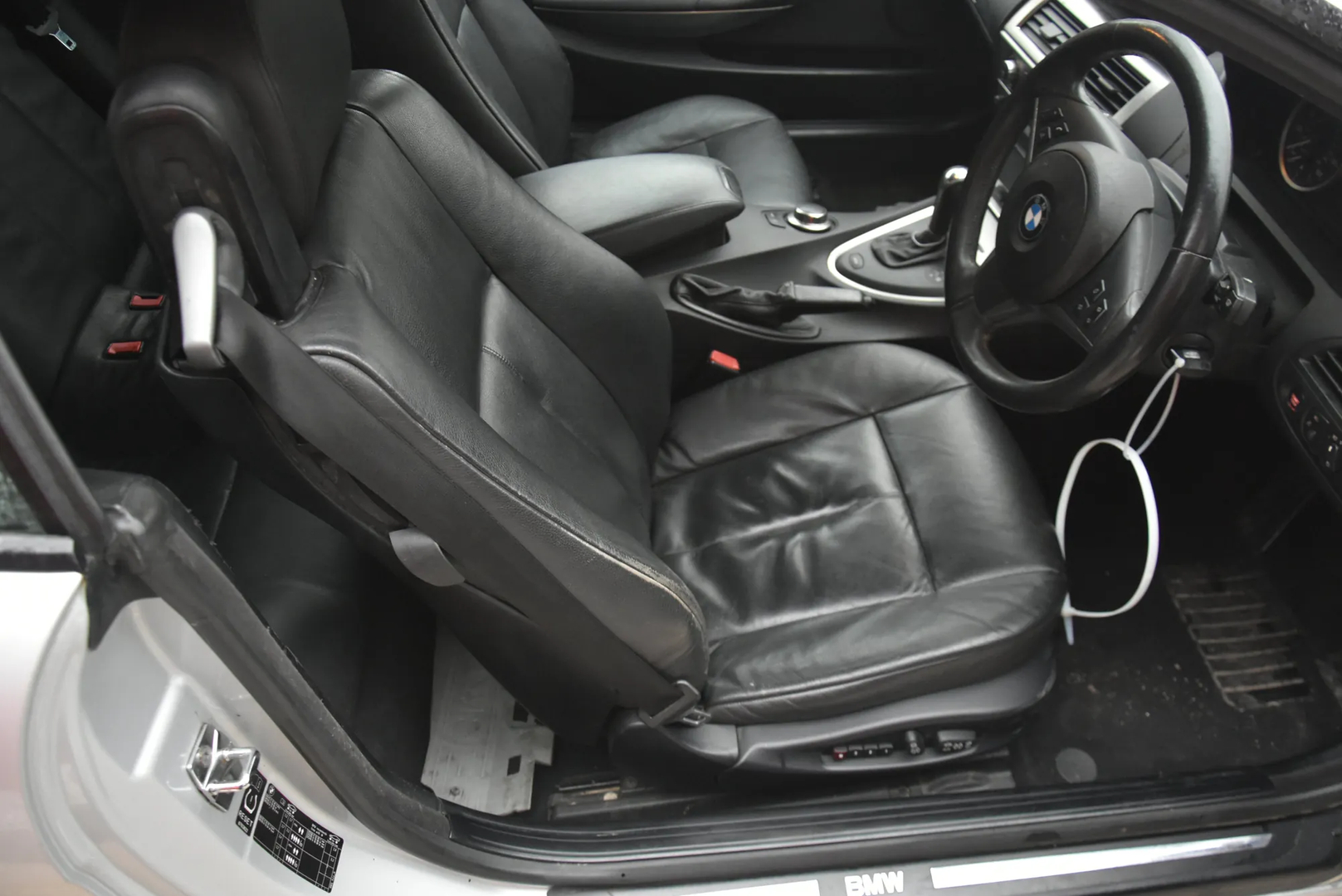 BMW 6 Cabrio (E64) 650 i 2005 – 9